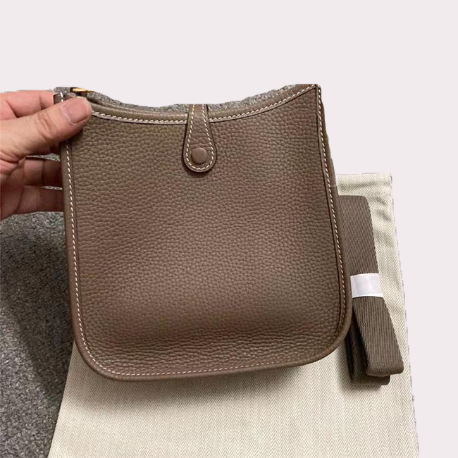 17cm mini shoulde bag Women brand purse luxury handbag togo Leather handmade stitching hardware etoupe blue burgund many colors ast delivery, Macaron blue
17cm mini shoulde bag Women brand purse luxury handbag togo Leather handmade stitching hardware etoupe blue burgund many colors ast delivery, Macaron blue