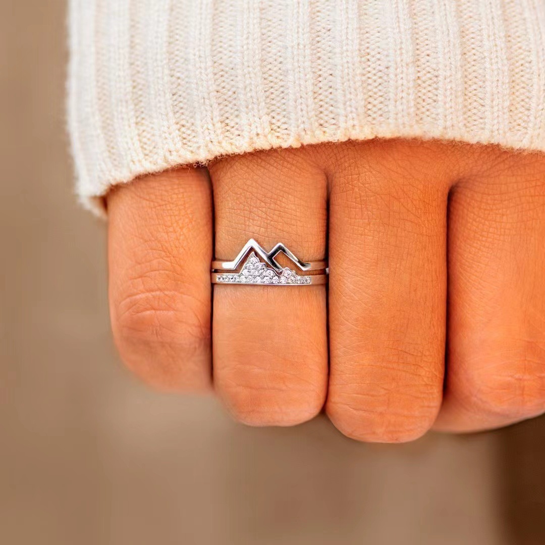 2022 Fashion Peak Ring Minimalist Jewelry Wedding Jewelry Vintage Punk Snow Mountain Finger Rings for Women Simple Couple Rings Travel Jewelry Gift
2022 Fashion Peak Ring Minimalist Jewelry Wedding Jewelry Vintage Punk Snow Mountain Finger Rings for Women Simple Couple Rings Travel Jewelry Gift