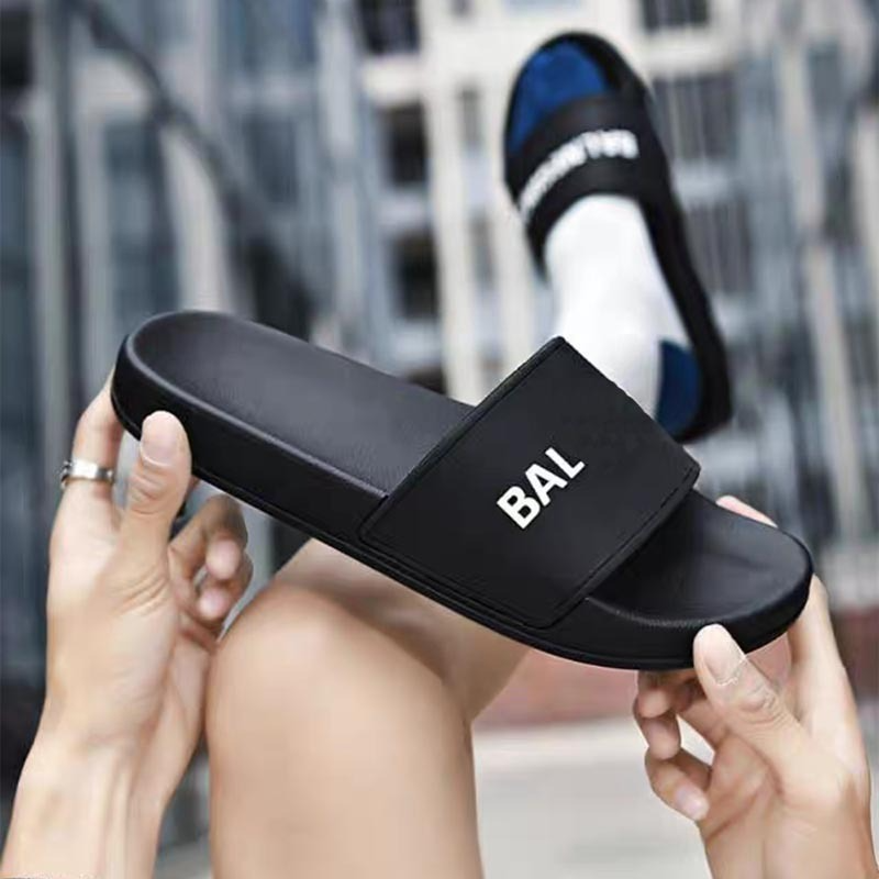 New Luxury Brand Slippers Fashion Lightweight Indoor Home Slippers 2022 Summer Beach Outdoor Soft Sandals Comfortable Letter Slippers, B4
New Luxury Brand Slippers Fashion Lightweight Indoor Home Slippers 2022 Summer Beach Outdoor Soft Sandals Comfortable Letter Slippers, B4