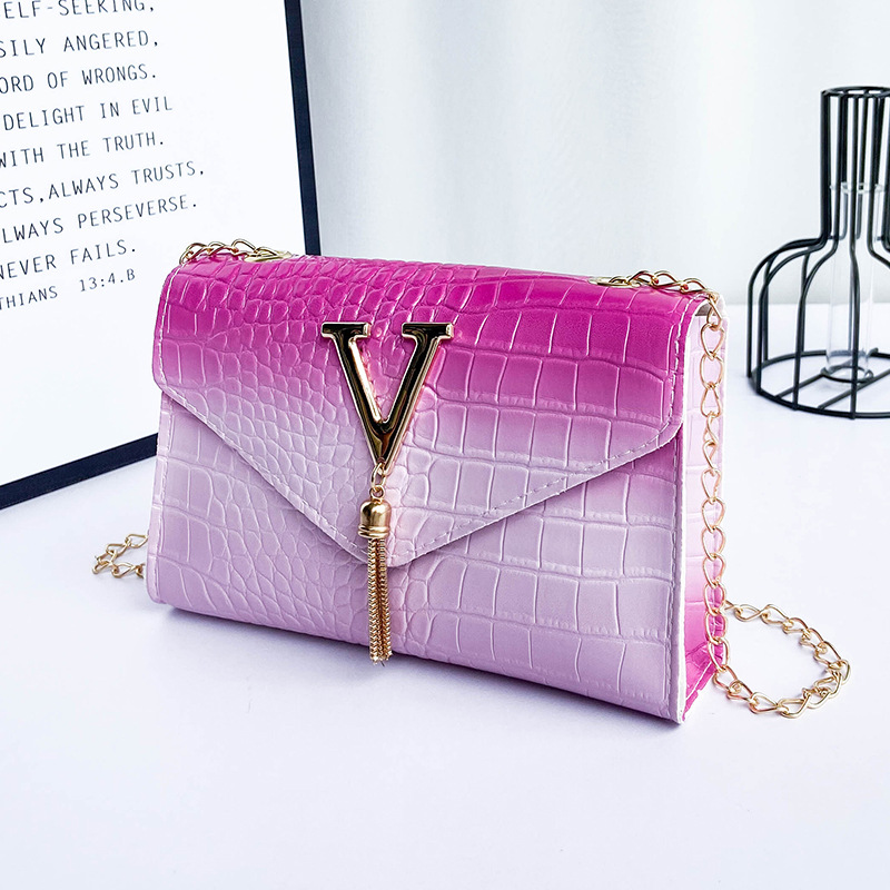 Small Square Fashion Tassel Shoulder Bags Women Crossbody Gradual Change Color Chain Bag Leather Female Crocodile Pattern Bag
Small Square Fashion Tassel Shoulder Bags Women Crossbody Gradual Change Color Chain Bag Leather Female Crocodile Pattern Bag