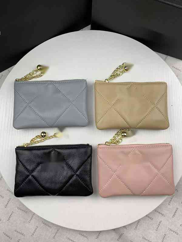 Luxury Brand design 1059 Letter plaid CC chain short wallet caviar leather women's le boy pocket Real Leather zipper card pack coin Purse Clutch Pouches
Luxury Brand design 1059 Letter plaid CC chain short wallet caviar leather women's le boy pocket Real Leather zipper card pack coin Purse Clutch Pouches