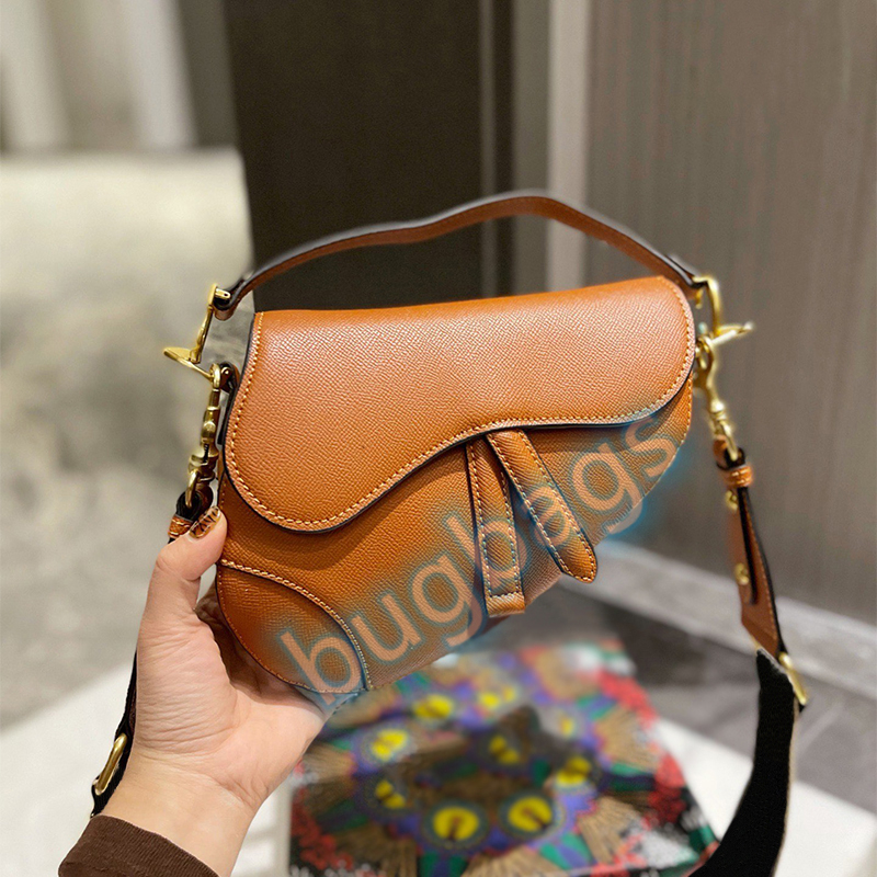 Designer Bag Handbag Saddles bag Shoulder bags Strap backpacks Tote Wallet magnetic Metal pendant Purses Totes Fashion Wallet Card Holder Temperament pu, Color8
Designer Bag Handbag Saddles bag Shoulder bags Strap backpacks Tote Wallet magnetic Metal pendant Purses Totes Fashion Wallet Card Holder Temperament pu, Color8