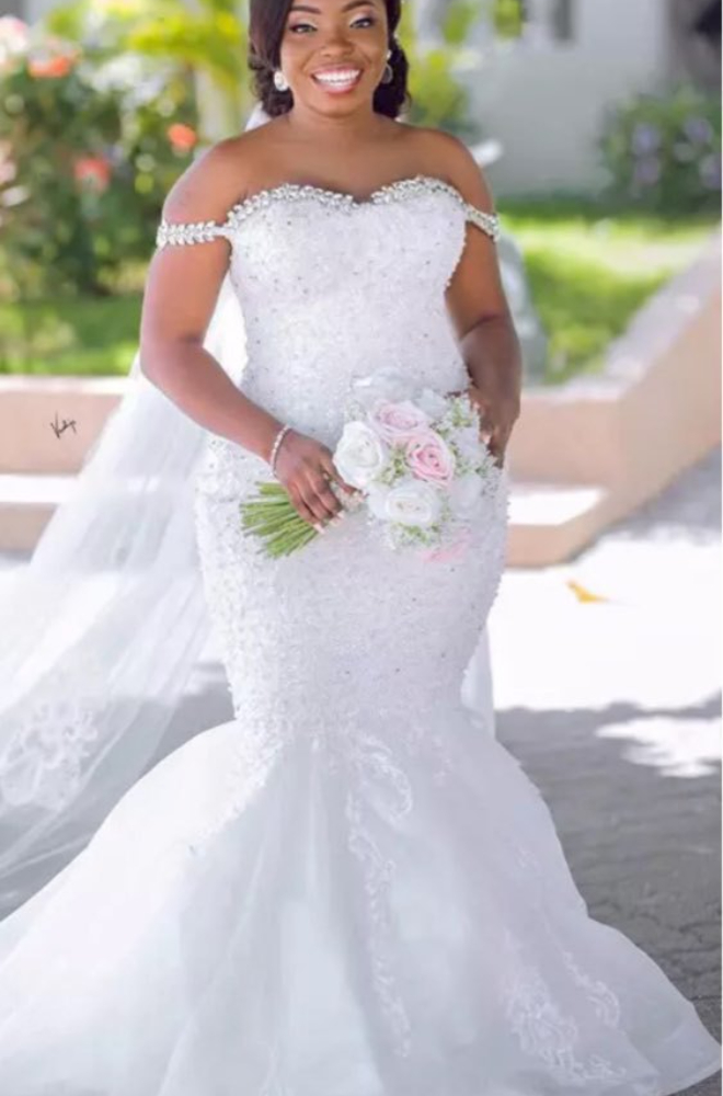 2023 Mermaid Wedding Dresses Lace Appliqued Gorgeous Wedding Gowns Straps Sweetheart Neck Lace-up Custom Made Bride Dress