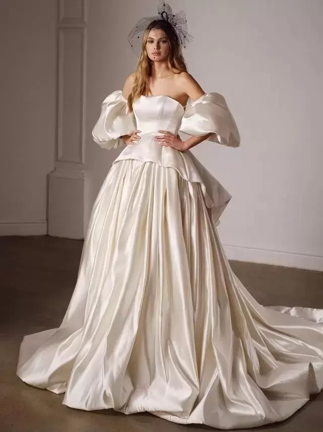 Simple And Stylish Princess Ball Gown Wedding Dresses Strapless Medium Sleeve Satin Plus Size Custom Made or Length Train Vintage Robes De Soiree