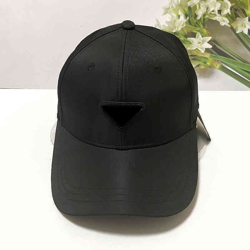 Italian Family Sunscreen Duck Tongue Hat Female Tourism Outdoor Wide Brim Inverted Triangle Baseball Fashion Breathable Sunshade Cap, 1 black + red
Italian Family Sunscreen Duck Tongue Hat Female Tourism Outdoor Wide Brim Inverted Triangle Baseball Fashion Breathable Sunshade Cap, 1 black + red