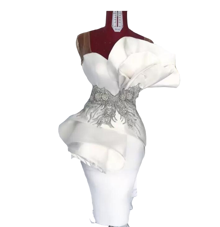 2022 Sexy White Cocktail Dresses Ruched Satin Knee Length Short Prom Evening Gowns Crystal Sequins Beaded Appliques Arabic Formal Homecoming Party Clu