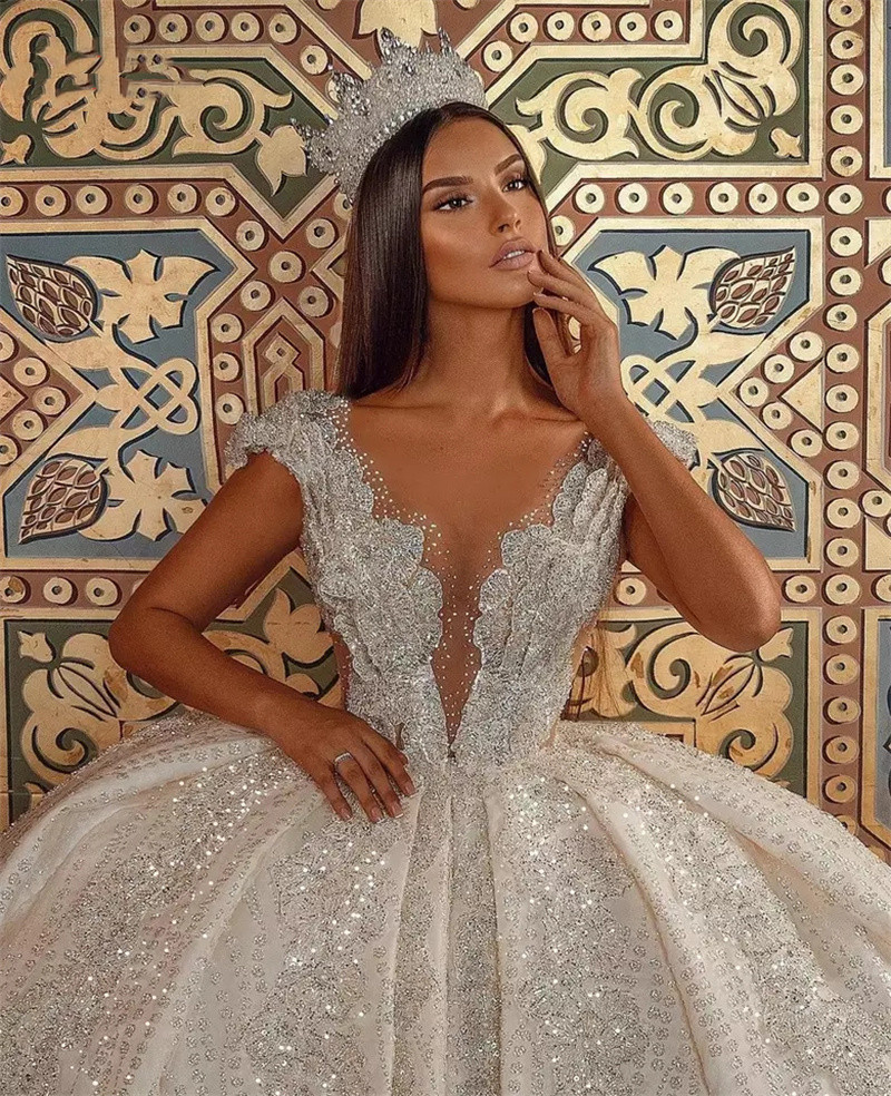 Ball Gown Wedding Dresses V Neck Spaghetti Straps Sleeveless Pearls Beads Sequins Appliques Lace Ruffles Floor Length Bridal Gowns Plus Size Robes De 