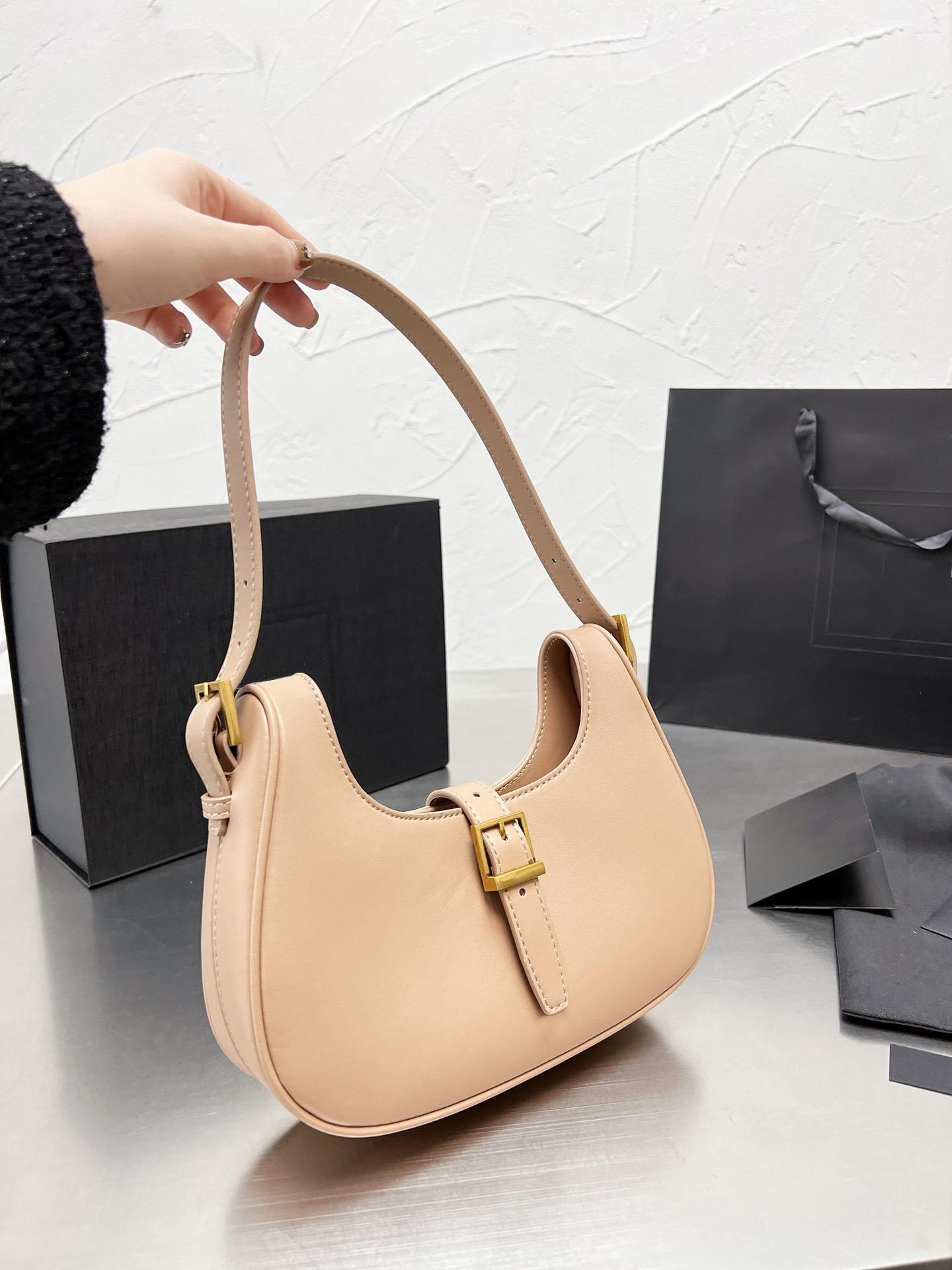 2022 Design OYsls Handbags Leather Crossbody Designer 1969 Bags For Women Luxury Cross Body Caviar Black Pink Top Luxuries 2005 Designers Shoulder Bag
2022 Design OYsls Handbags Leather Crossbody Designer 1969 Bags For Women Luxury Cross Body Caviar Black Pink Top Luxuries 2005 Designers Shoulder Bag