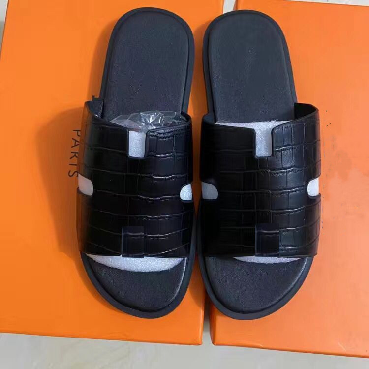 2022 New Summer Luxury Sandals Calfskin Leather Men Slippers Slip Beach Slide Boy Flats Flip Flops Sandalias, As pic
2022 New Summer Luxury Sandals Calfskin Leather Men Slippers Slip Beach Slide Boy Flats Flip Flops Sandalias, As pic