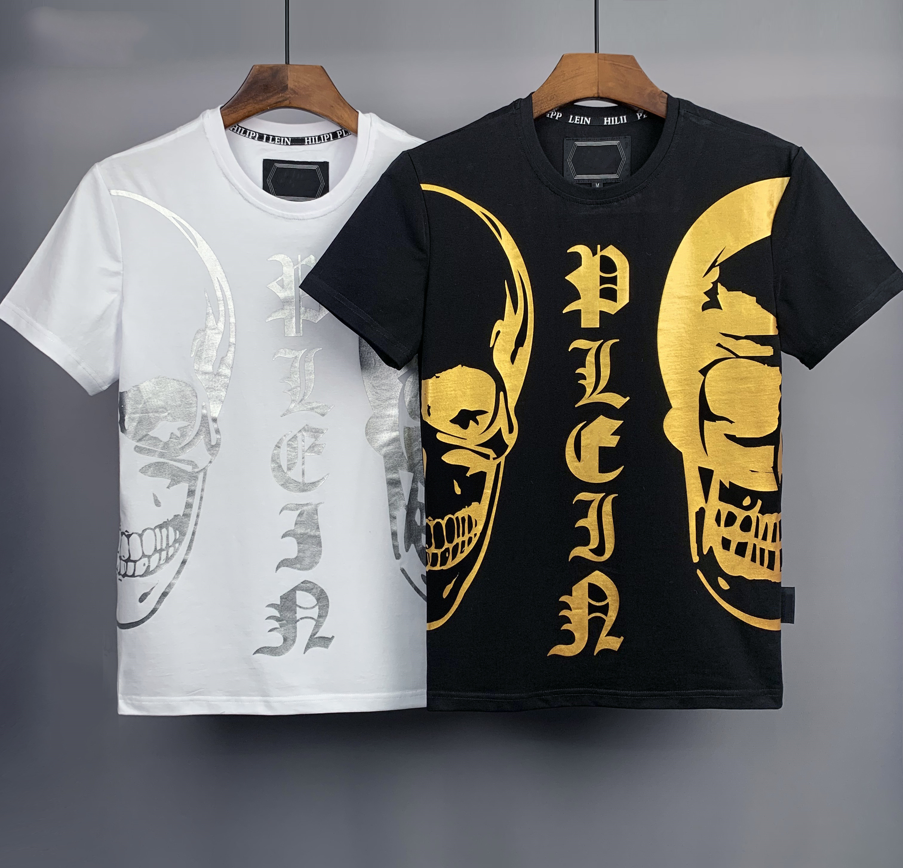 Famous Mens High Quality T Shirt Letter Print Round Neck Short Sleeve Black White Fashion Men Women Quality Tees t2
Famous Mens High Quality T Shirt Letter Print Round Neck Short Sleeve Black White Fashion Men Women Quality Tees t2