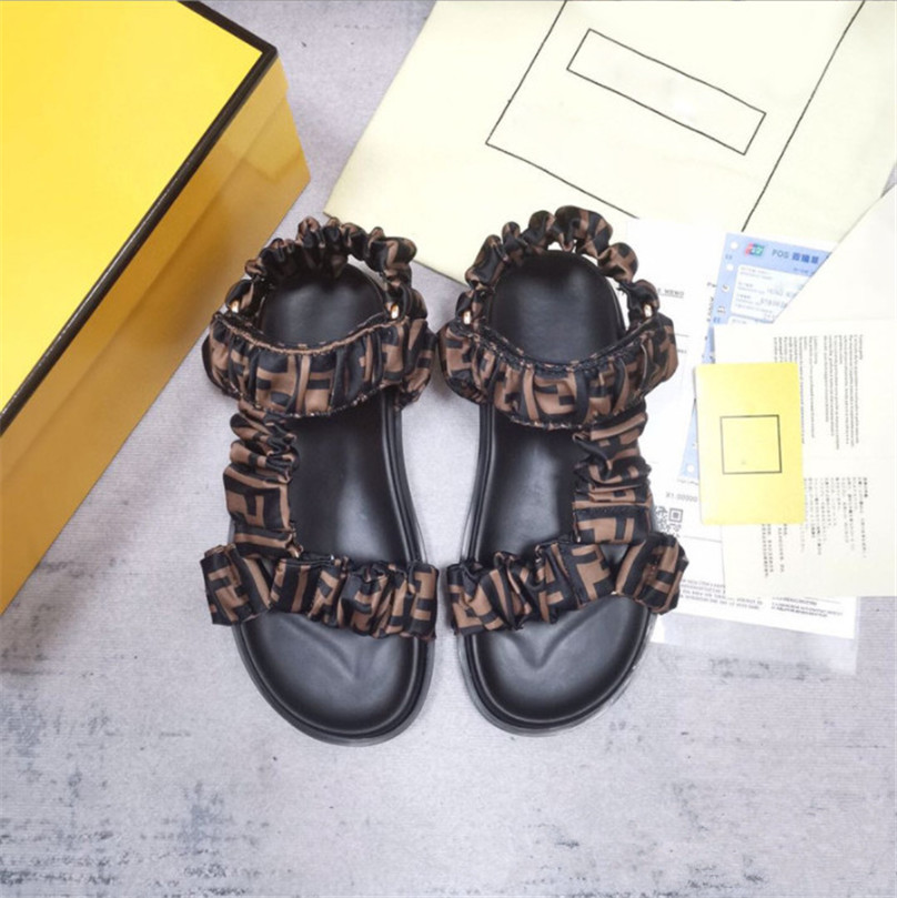 2022 Designer Print women's Feel brown satin sandals Silk Scarf Fabric Comfortable Soft Flat Slippers beach shoes Sandals Loafers Upper with heat-sealed Size 35-41, Dark brown
2022 Designer Print women's Feel brown satin sandals Silk Scarf Fabric Comfortable Soft Flat Slippers beach shoes Sandals Loafers Upper with heat-sealed Size 35-41, Dark brown