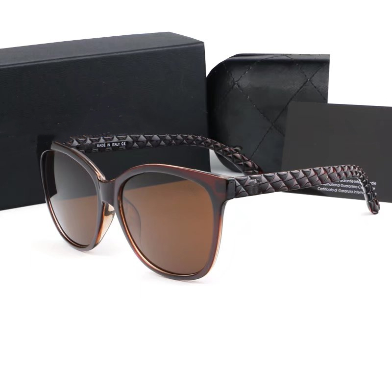 Top luxury Sunglasses polaroid lens 5177 designer 4 colors womens Mens Goggle senior Eyewear For Women eyeglasses frame Vintage Metal Sun Glasses With Box
Top luxury Sunglasses polaroid lens 5177 designer 4 colors womens Mens Goggle senior Eyewear For Women eyeglasses frame Vintage Metal Sun Glasses With Box