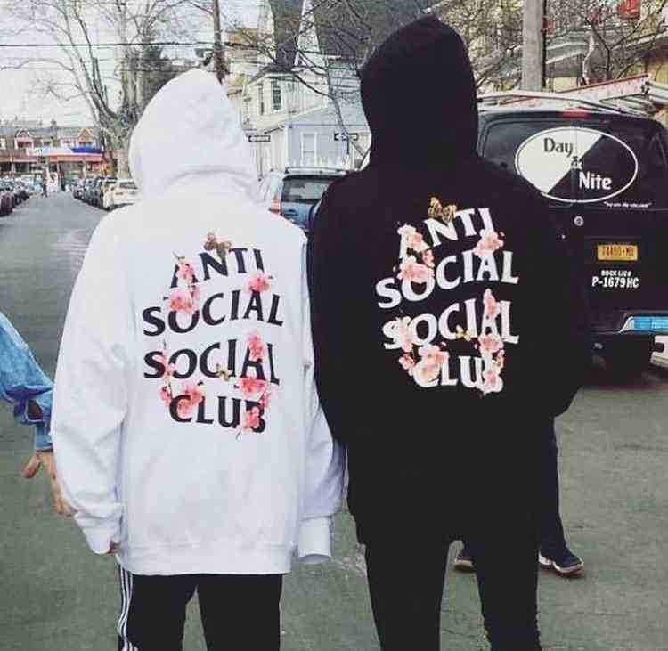 Special Welfare Hoodie Chaopai High Street Versatile Casual Loose Fog Peach Blossom Butterfly Sweater for Men and Women, Box
Special Welfare Hoodie Chaopai High Street Versatile Casual Loose Fog Peach Blossom Butterfly Sweater for Men and Women, Box