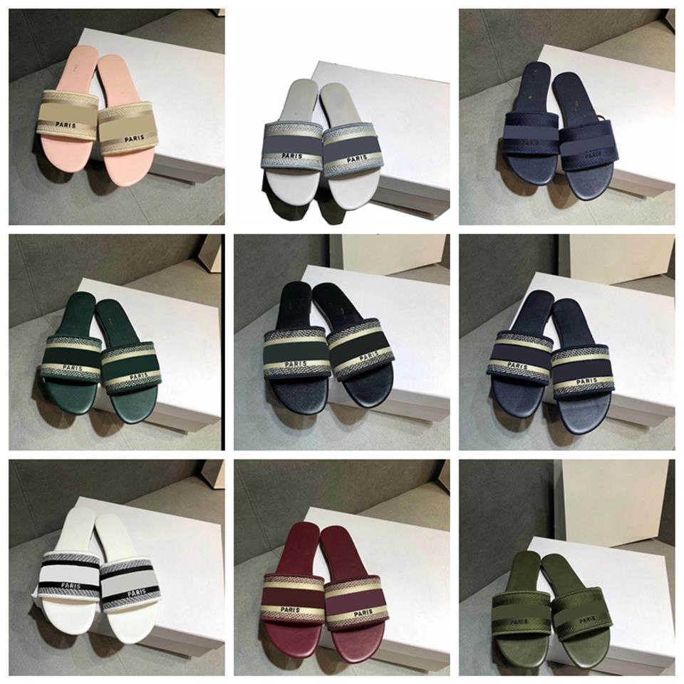 Vintage Letters Embroidered Slippers INS Fashion Slide Sandals for Women Womens Outdoor Street Beach Shoes Flat Slipper Sandal197c
Vintage Letters Embroidered Slippers INS Fashion Slide Sandals for Women Womens Outdoor Street Beach Shoes Flat Slipper Sandal197c