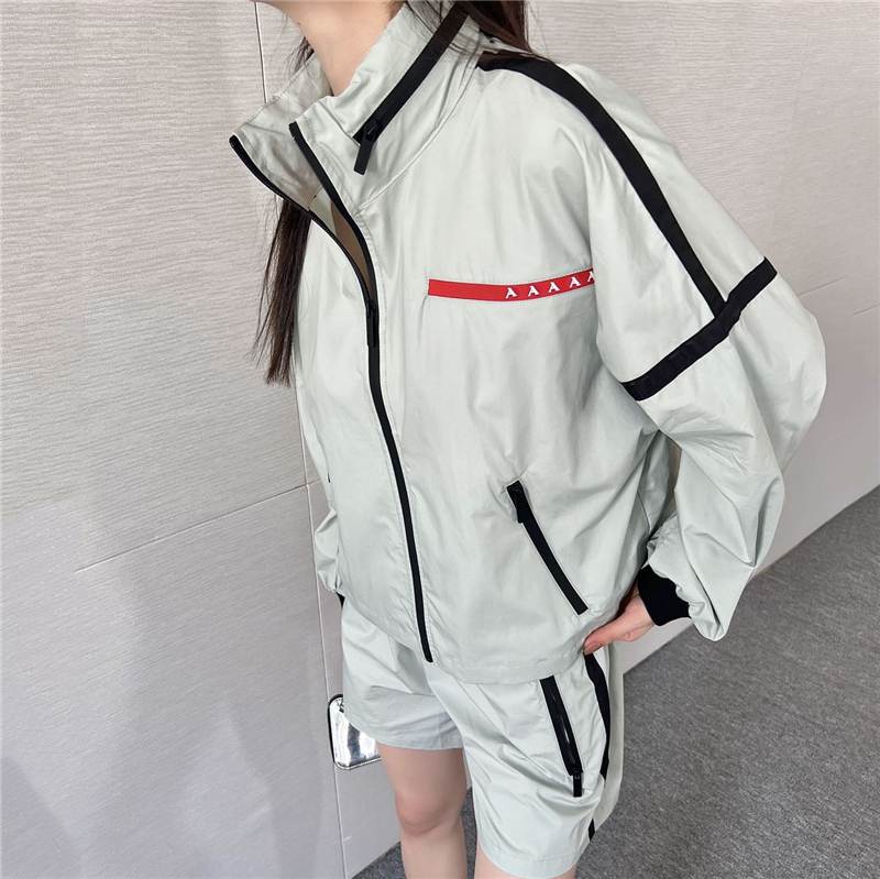 Nylon Hooded Jackets Shorts For Women Designer Brand Lady Coats Long Sleeve Casual Sports Suits, Blue
Nylon Hooded Jackets Shorts For Women Designer Brand Lady Coats Long Sleeve Casual Sports Suits, Blue