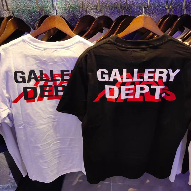 Real Pictures High Street Graffiti Short-sleeved T-shirt Simple Letter Cotton Men T-shirt
Real Pictures High Street Graffiti Short-sleeved T-shirt Simple Letter Cotton Men T-shirt