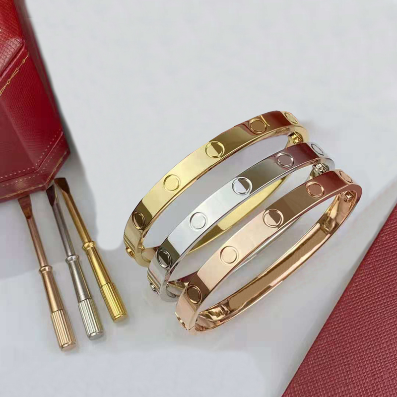 Luxury Designer Jewelry Love Bangle For Mens Womens Couple Bracelets Screw Screwdriver 316L Titanium Steel Bracelet with original velvet bag
Luxury Designer Jewelry Love Bangle For Mens Womens Couple Bracelets Screw Screwdriver 316L Titanium Steel Bracelet with original velvet bag