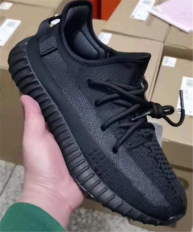 Top quality mens shoes fashion sneakers all colors with double box option unisex women trainers runner, Oreo
Top quality mens shoes fashion sneakers all colors with double box option unisex women trainers runner, Oreo