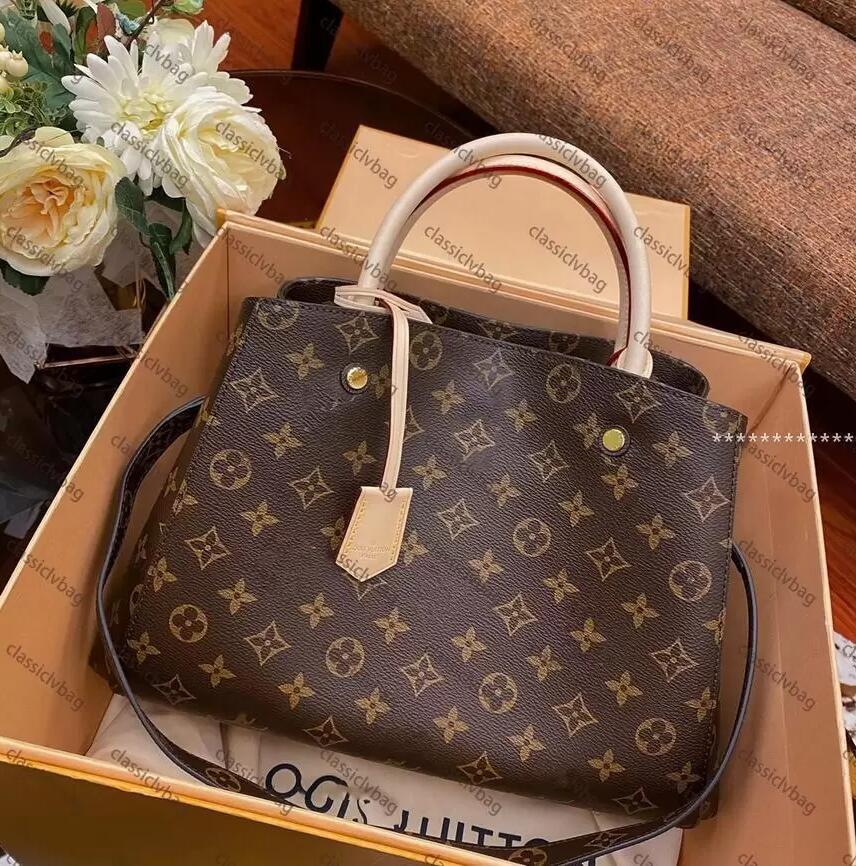 LUXURYS montaignes MM BAG BB bags embossed leather Fashion Womens Business Tote Handbag G88 GGs LVs YSLs louiseity viutonity VUTTONS
LUXURYS montaignes MM BAG BB bags embossed leather Fashion Womens Business Tote Handbag G88 GGs LVs YSLs louiseity viutonity VUTTONS