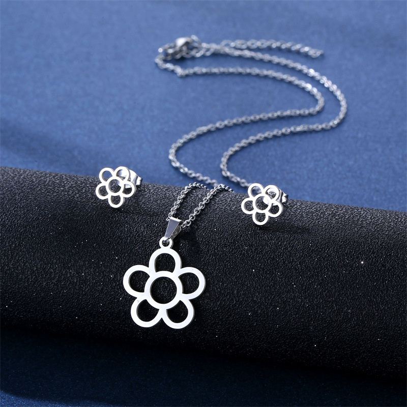 Simple Jewelry for Women girl Flower Pendant Stainless Steel Necklace Stud Earrings Set Unique Design Clavicle Chain Gift, Silver
Simple Jewelry for Women girl Flower Pendant Stainless Steel Necklace Stud Earrings Set Unique Design Clavicle Chain Gift, Silver