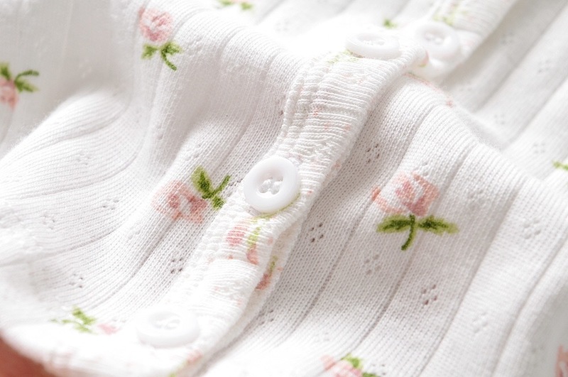 Harajuku 70s Vintage O neck Floral Short Sleeve Tee Base T-shirts Summer Girl Single-breasted Button T-shirt crop top 220321