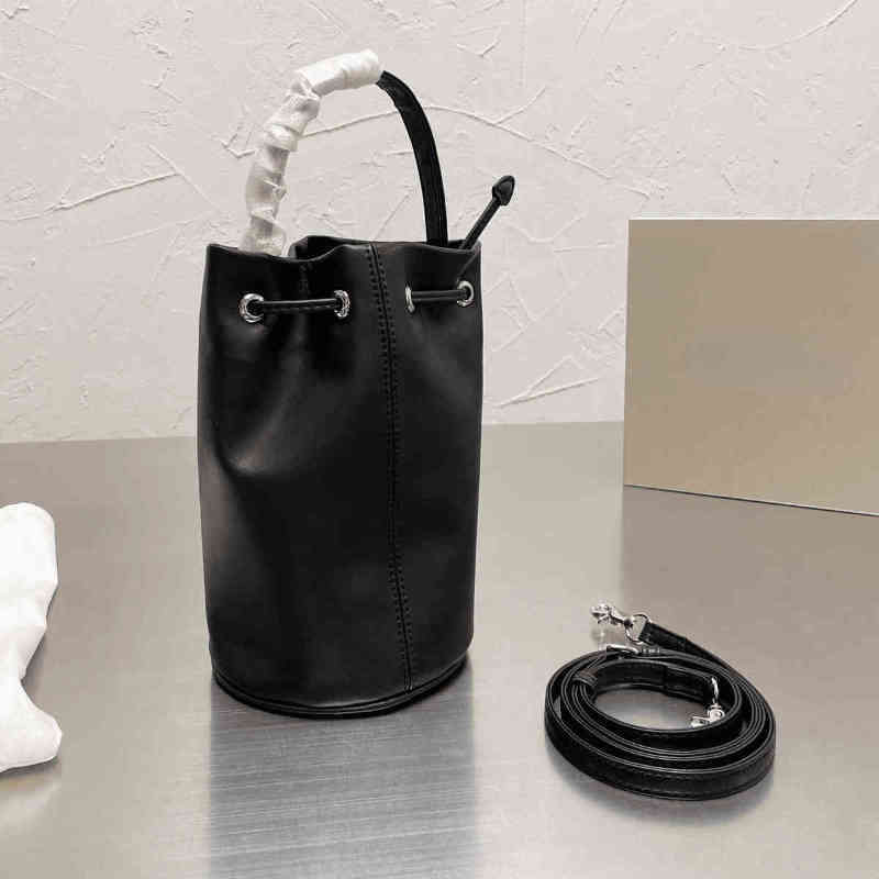 Bags Drawstring Women Bucket Fashion Handbag Popular Messenger Luxury Crossbody Flap Elegant Classic Designer Leather Ladies Wallet 211028, Black
Bags Drawstring Women Bucket Fashion Handbag Popular Messenger Luxury Crossbody Flap Elegant Classic Designer Leather Ladies Wallet 211028, Black