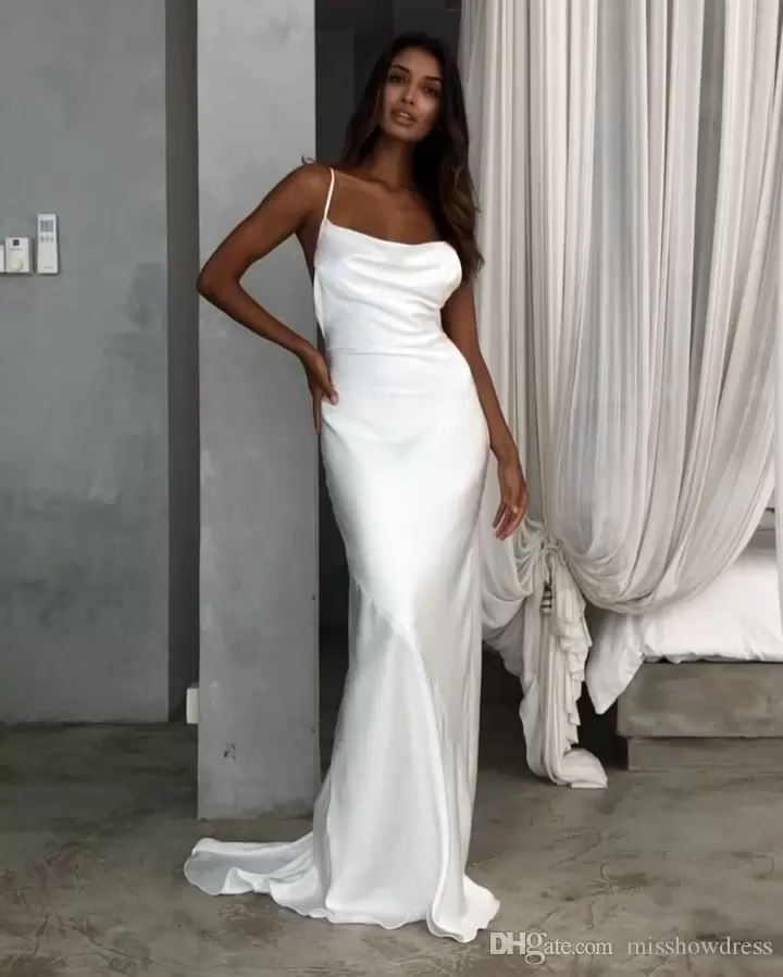 Mermaid 2022 White Bridesmaid Dresses Sheath Spagetti Straps Sweep Train Maid Of Honor Gown Custom Made Beach Boho Wedding Party Formal Wear Vestidos