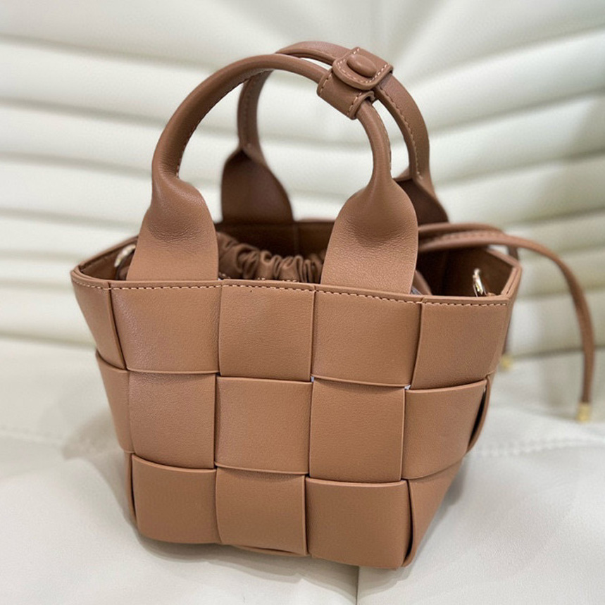 Designers Beach Bags Women Handbags Purses Luxurys Knitting Bag Handbag Multifunction Satchel Messenger Crossbody Multifunctional woven hollow fashion 00, Make up the difference
Designers Beach Bags Women Handbags Purses Luxurys Knitting Bag Handbag Multifunction Satchel Messenger Crossbody Multifunctional woven hollow fashion 00, Make up the difference