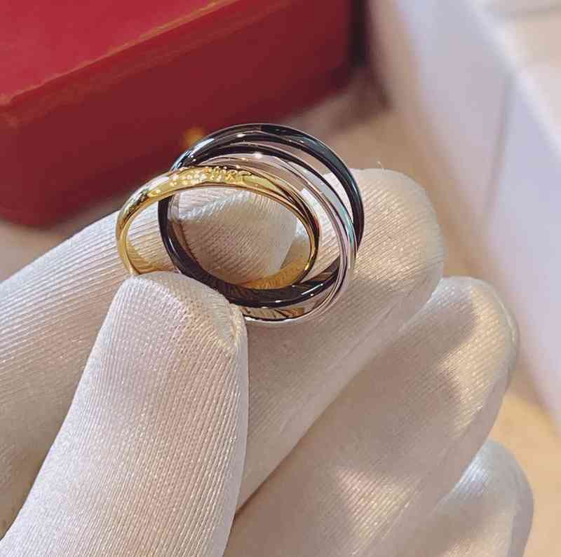 Quality 2022 Trend Famous Brand 925 Sterling Silver ring Europe Luxury Party Jewelry Rings for Women Tricolor Trinity Ceramics
Quality 2022 Trend Famous Brand 925 Sterling Silver ring Europe Luxury Party Jewelry Rings for Women Tricolor Trinity Ceramics