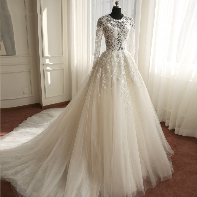Elegant Long Sleeve Ball Gown Wedding Dresses Bridal Gowns Sheer Neck Lace Appliqued Sequins Long Train Plus Size Robe De Mariee Custom Made, Same as image
Elegant Long Sleeve Ball Gown Wedding Dresses Bridal Gowns Sheer Neck Lace Appliqued Sequins Long Train Plus Size Robe De Mariee Custom Made, Same as image