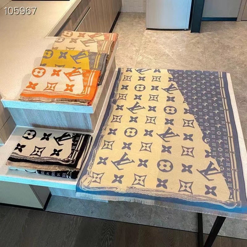 Fashion Design Ladies 180x70cm Scarf For lv Louis Vuitton Luxury Chain Pattern Cashmere Blend Variety Available
Fashion Design Ladies 180x70cm Scarf For lv Louis Vuitton Luxury Chain Pattern Cashmere Blend Variety Available