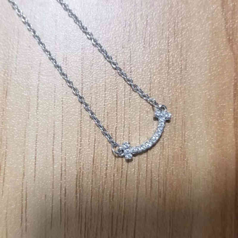 Tiffny Original 2022 Smile Diamond Pendant Necklace S925 Sterling Silver Light Luxury Niche Design 2022 new High-end Valentine's Day Birthday Gift
Tiffny Original 2022 Smile Diamond Pendant Necklace S925 Sterling Silver Light Luxury Niche Design 2022 new High-end Valentine's Day Birthday Gift