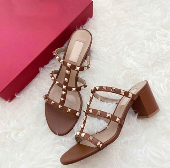 Fashion Rivets Shoes New Luxury Stud Sandals Genuine Leather Slingback Pumps Ladies Sexy High Heels 6cm heel big size 34-42 with right logo
Fashion Rivets Shoes New Luxury Stud Sandals Genuine Leather Slingback Pumps Ladies Sexy High Heels 6cm heel big size 34-42 with right logo