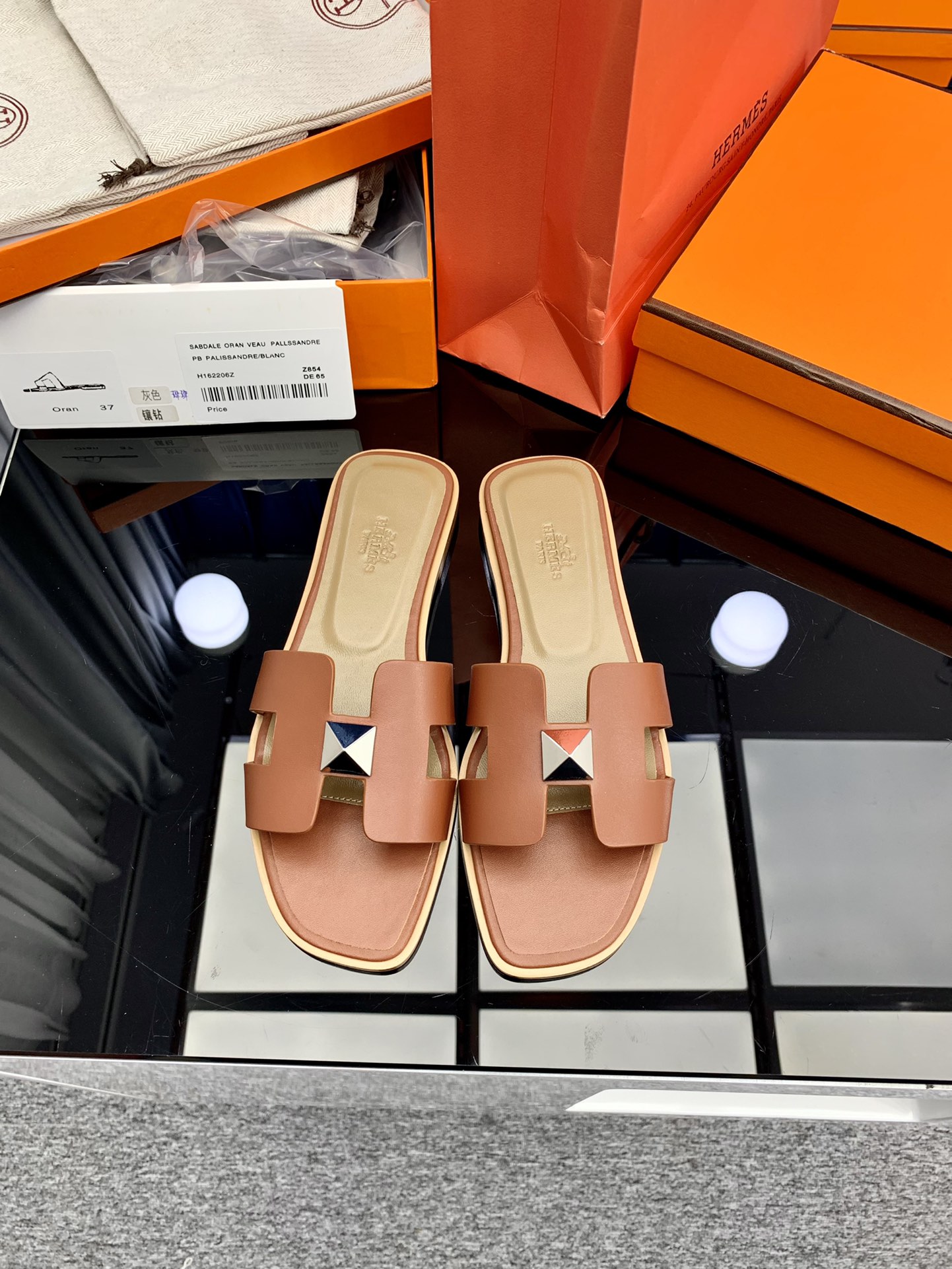 Designer Orange Slippers Luxury sandal women Slides Flat Flip Flops Crocodile Skin Slide Ladies Beach Sandal Summer Genuine Leather Slipper Shoes -001, Picture color
Designer Orange Slippers Luxury sandal women Slides Flat Flip Flops Crocodile Skin Slide Ladies Beach Sandal Summer Genuine Leather Slipper Shoes -001, Picture color