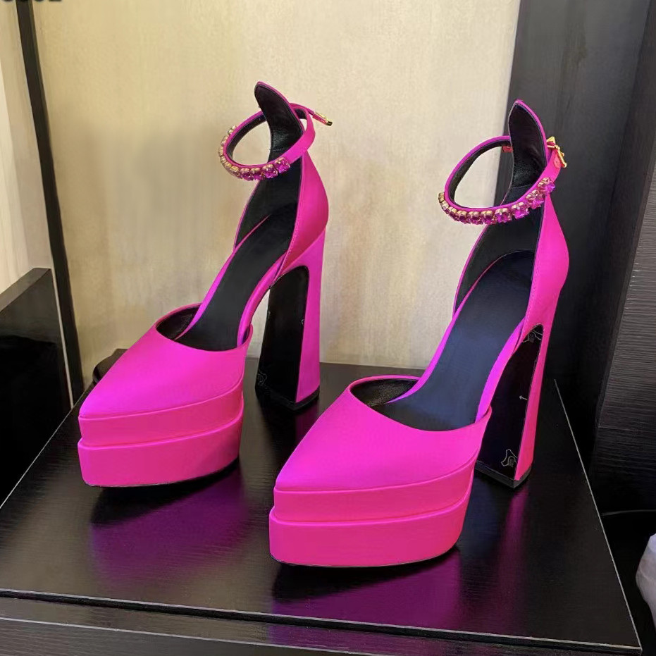 High heel platform sandals mules calf Leather slides chunky block high Heels slip-on open toe women Luxury Designers street style shoes Evening factory footwear13cm, Shoe box
High heel platform sandals mules calf Leather slides chunky block high Heels slip-on open toe women Luxury Designers street style shoes Evening factory footwear13cm, Shoe box