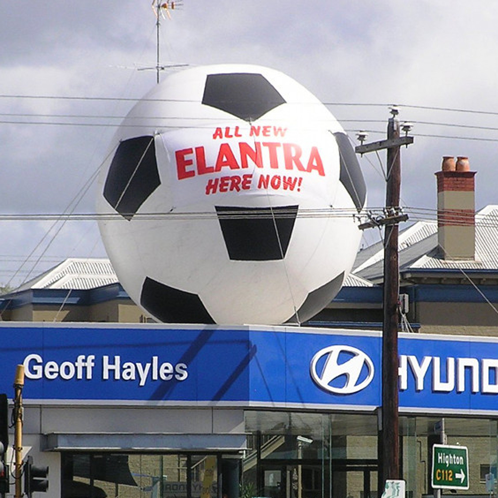 Outdoor Giant inflatable football model custom sports balloon for event advertising
