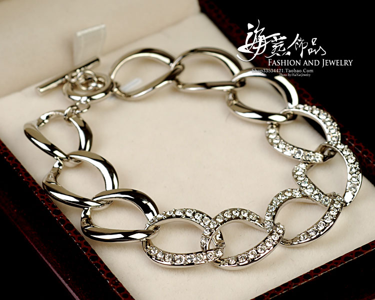 Fashion new designed Pendants Cuba thick chain bracelet Banshee Medusa head portrait 18K gold plated women's ladies bangle Designer Jewelry B021
Fashion new designed Pendants Cuba thick chain bracelet Banshee Medusa head portrait 18K gold plated women's ladies bangle Designer Jewelry B021