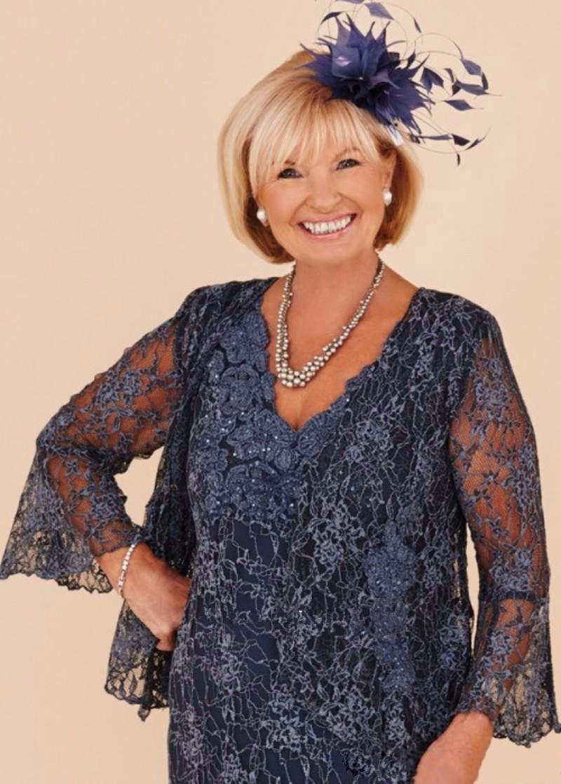 New Arrival Tea Length Mother of the Bride Dresses with Jacket Full Lace Crystal Plus Size Formal Groom Mother Dress