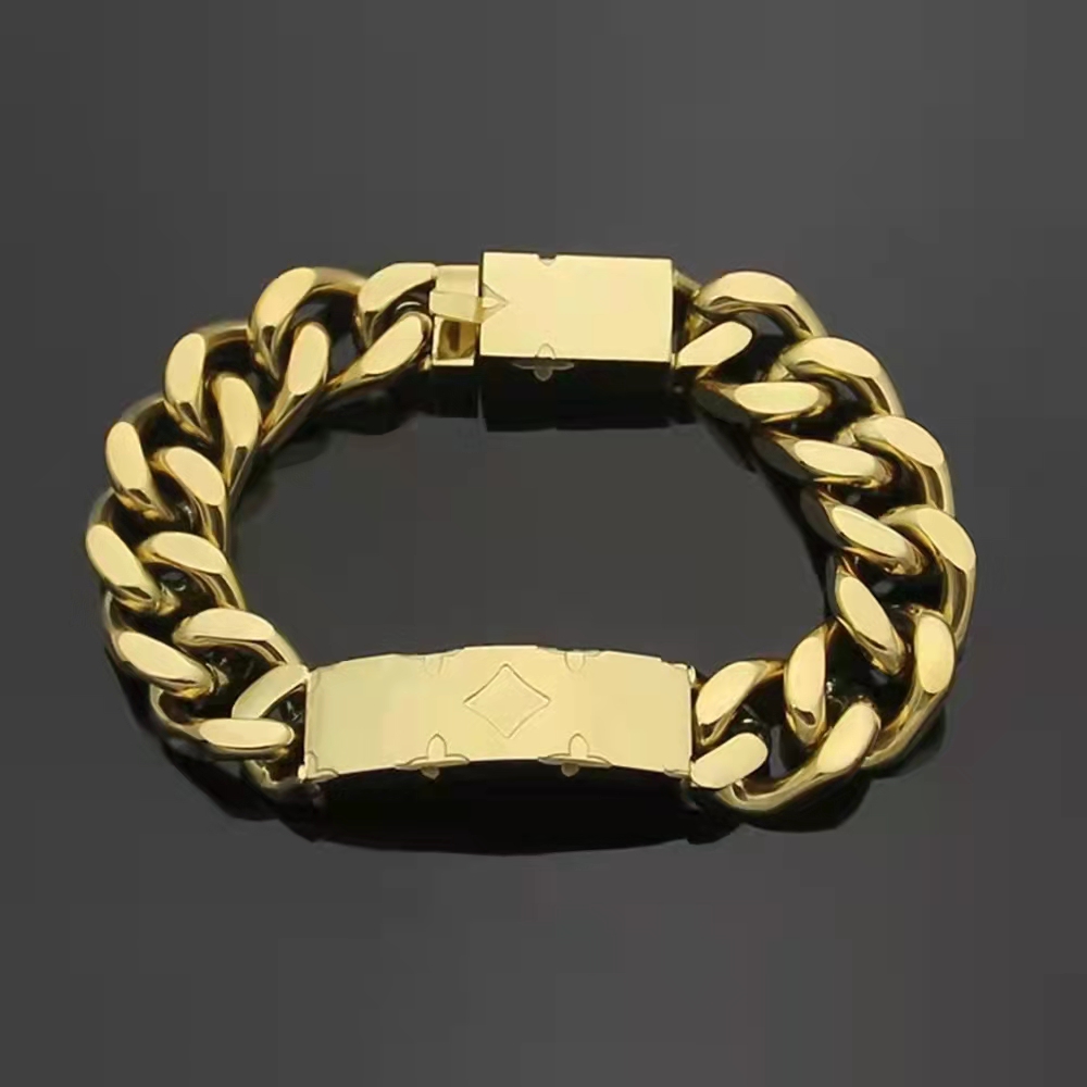 four-leaf flower identification bracelet pour hommes luxuriou classic Stainless steel jewelry Fashion domineering bracelet designer man
four-leaf flower identification bracelet pour hommes luxuriou classic Stainless steel jewelry Fashion domineering bracelet designer man