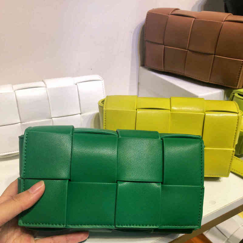 Designer Fashion bags Luxury Bottegav Venetas'ss Handbags Woven Small Single Shoulder Lattice Square Spring and Summer Mini Mobile Phone
Designer Fashion bags Luxury Bottegav Venetas'ss Handbags Woven Small Single Shoulder Lattice Square Spring and Summer Mini Mobile Phone
