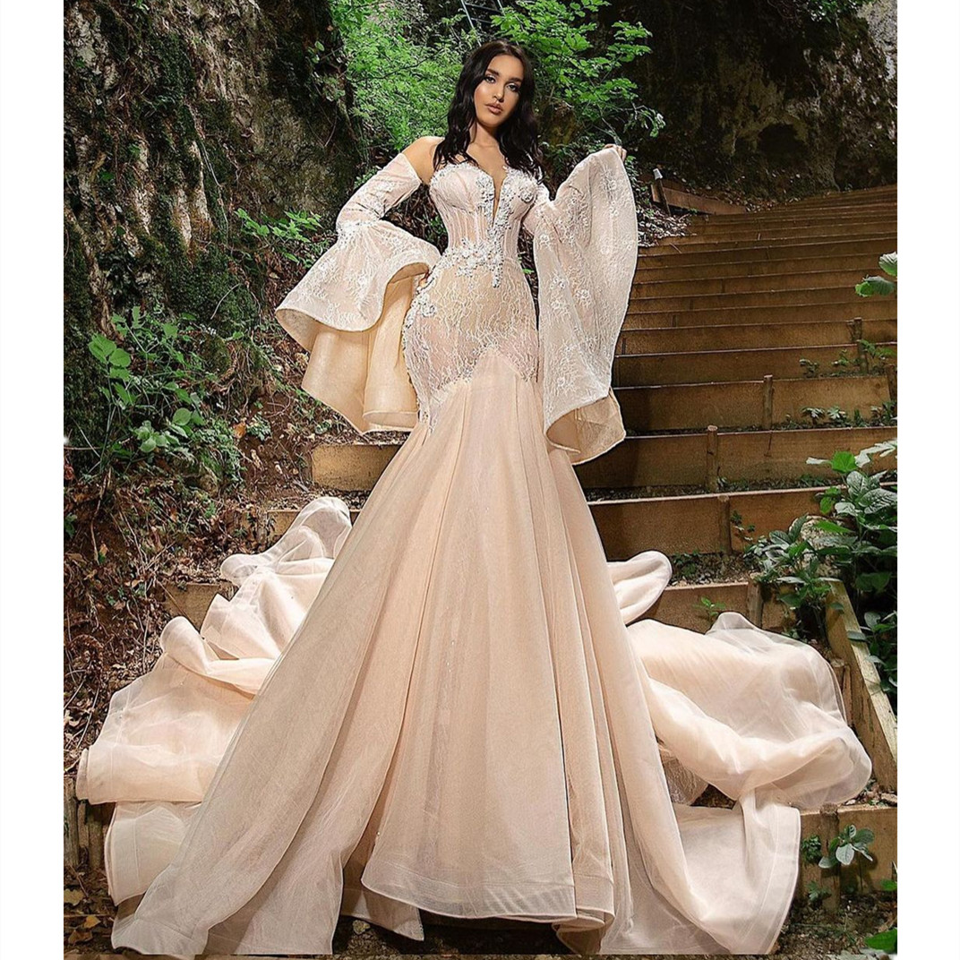 Champagne Mermaid Wedding Dresses Long Sleeves V Neck Appliques Sequins Tulle Applique Sequins Beads Long Train Wedding Gowns Sweep Length Lace Vestid