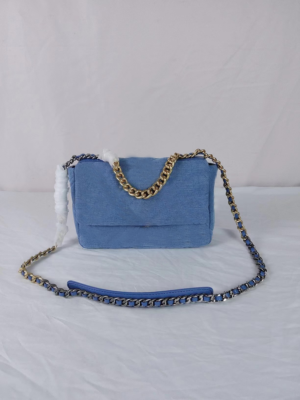 Luxury Women Denim Shoulder Crossbody Bag Chain Messenger Bags Plain Thread Sequins Letter Sequined Hasp Soft Canvas Flap Pocket Satchel Designer Handbags, Blue
Luxury Women Denim Shoulder Crossbody Bag Chain Messenger Bags Plain Thread Sequins Letter Sequined Hasp Soft Canvas Flap Pocket Satchel Designer Handbags, Blue