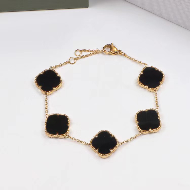 12 styles mix Top Quality Women Designer s Titanium Steel Classic Five Four-leaf Flowers Bracelet Luxury Couple Bracelets Lady Party Gifts Wholesale
12 styles mix Top Quality Women Designer s Titanium Steel Classic Five Four-leaf Flowers Bracelet Luxury Couple Bracelets Lady Party Gifts Wholesale