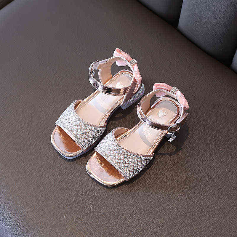 Girls' Sandals Summer 2022 New Children's Shoes Korean Fashion Bow Girls' Soft Bottom Princess Shoes Beach Shoes G220415, Silver
Girls' Sandals Summer 2022 New Children's Shoes Korean Fashion Bow Girls' Soft Bottom Princess Shoes Beach Shoes G220415, Silver