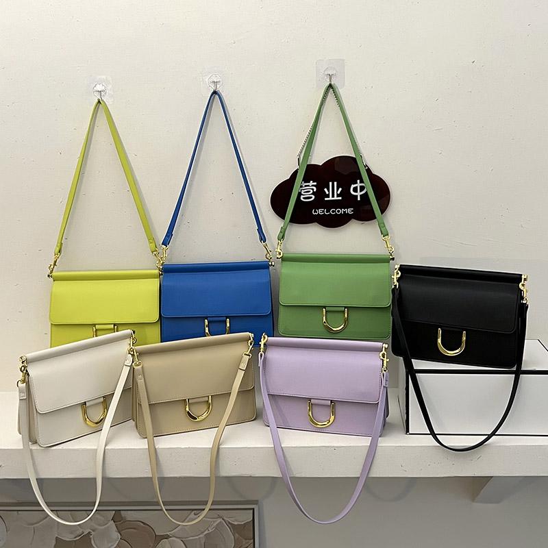 Evening Bags Lady Crossbody Bag Multi Compartment Simple Design Fashion Shoulder Leather Pure Color Flap HandbagEvening, Black shoulder bag
Evening Bags Lady Crossbody Bag Multi Compartment Simple Design Fashion Shoulder Leather Pure Color Flap HandbagEvening, Black shoulder bag