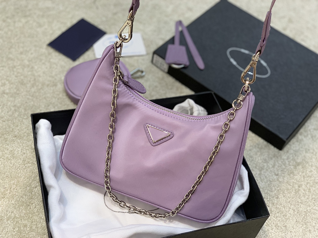 Candy-colored Chain Handbag Large-capacity Underarm Bag Women's Dual-use Messenger Bag Coin Purse Simple Solid Color, Sky blue
Candy-colored Chain Handbag Large-capacity Underarm Bag Women's Dual-use Messenger Bag Coin Purse Simple Solid Color, Sky blue