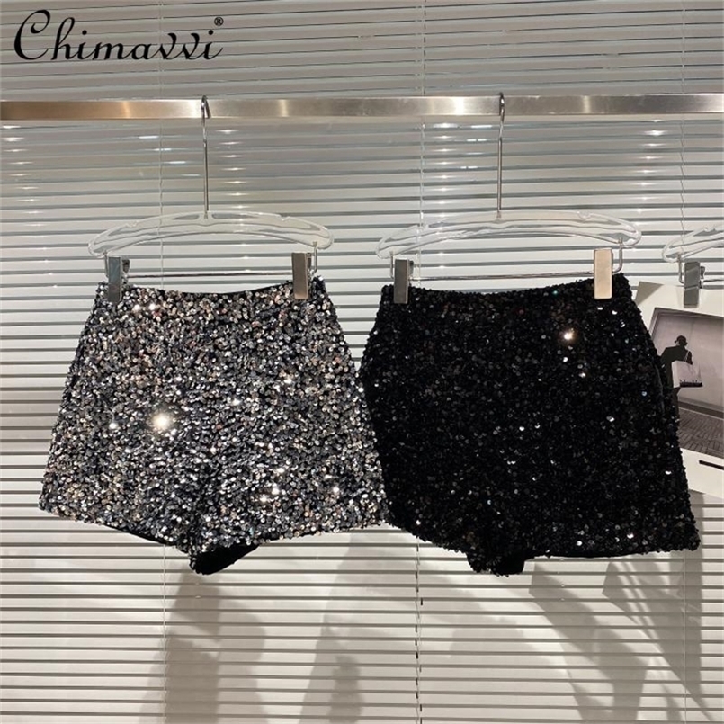 Clubwear Shorts Ladies Sexy Sequins Shorts Loose High Waist Streetwear Wide Leg Short Pants Sliver Black Women Clothing 220419
Clubwear Shorts Ladies Sexy Sequins Shorts Loose High Waist Streetwear Wide Leg Short Pants Sliver Black Women Clothing 220419