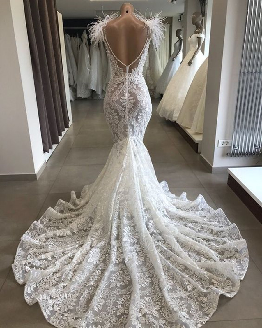 Elegant Mermaid Wedding Dresses Sleeveless Sexy V Neck Sequins Appliques Lace Ruffles Halter Feather Floor Length Bridal Gown Vintage Plus Size Robes 