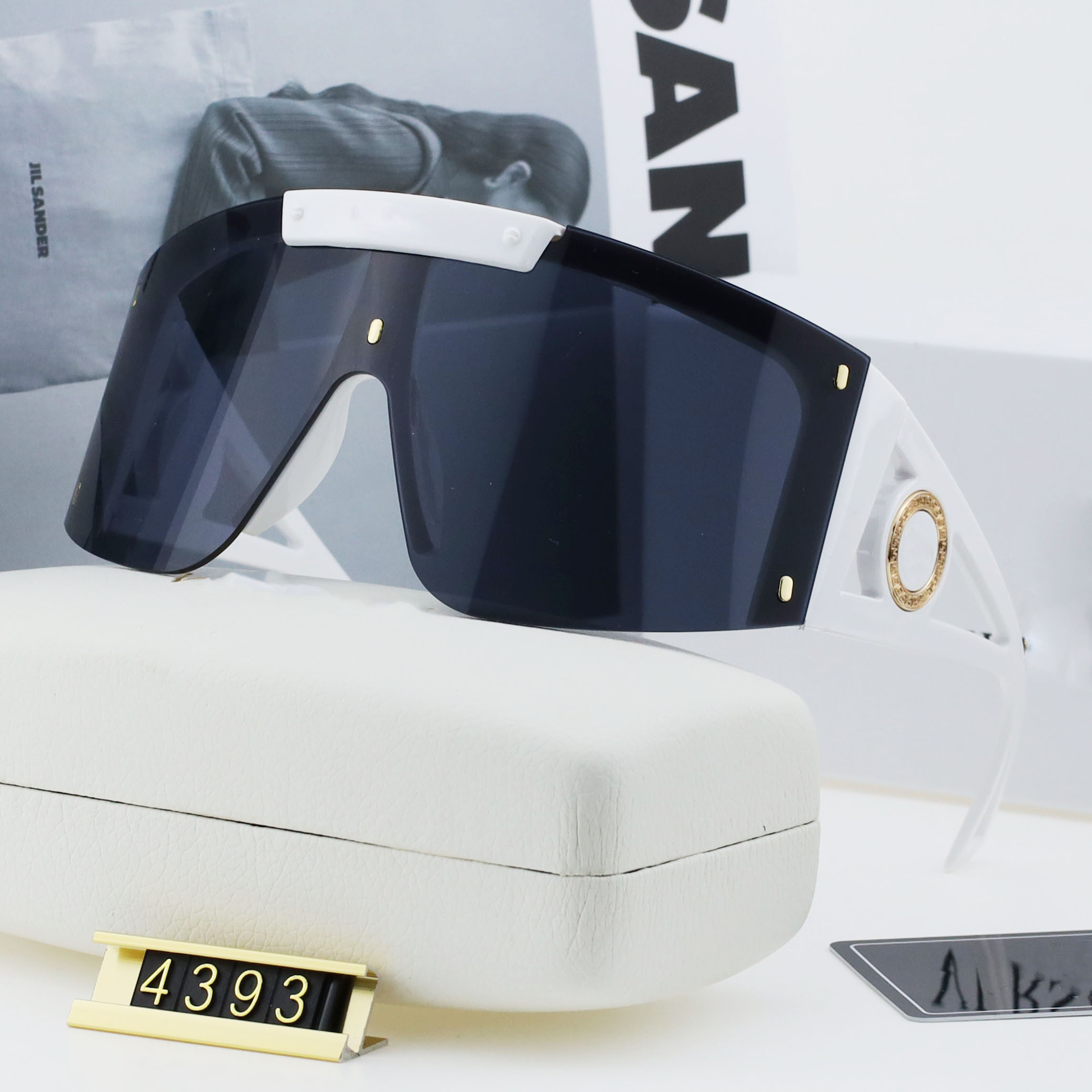 Luxury Sunglasses For women and men unisex Half Frame Coating Lens mask popular Fiber Legs Summer classic Style
Luxury Sunglasses For women and men unisex Half Frame Coating Lens mask popular Fiber Legs Summer classic Style