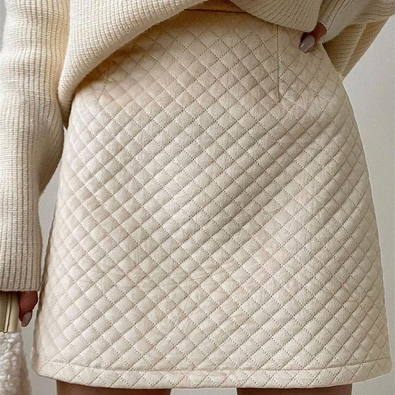 

BerryGo Autumn faux suede skirt women quilt mini winter Elegant plaid short Solid elastic waist 220401, Apricot